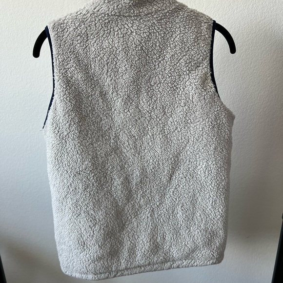 buffalo David Bitton Women’s Reversable Sherpa Vest Fits S/M - Picture 4 of 9